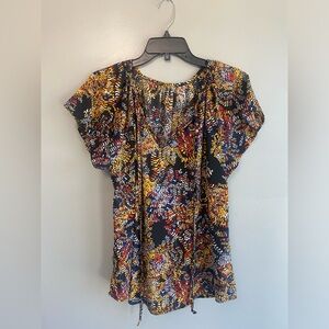 No Brand, womens size medium blouse. Perfect condition.